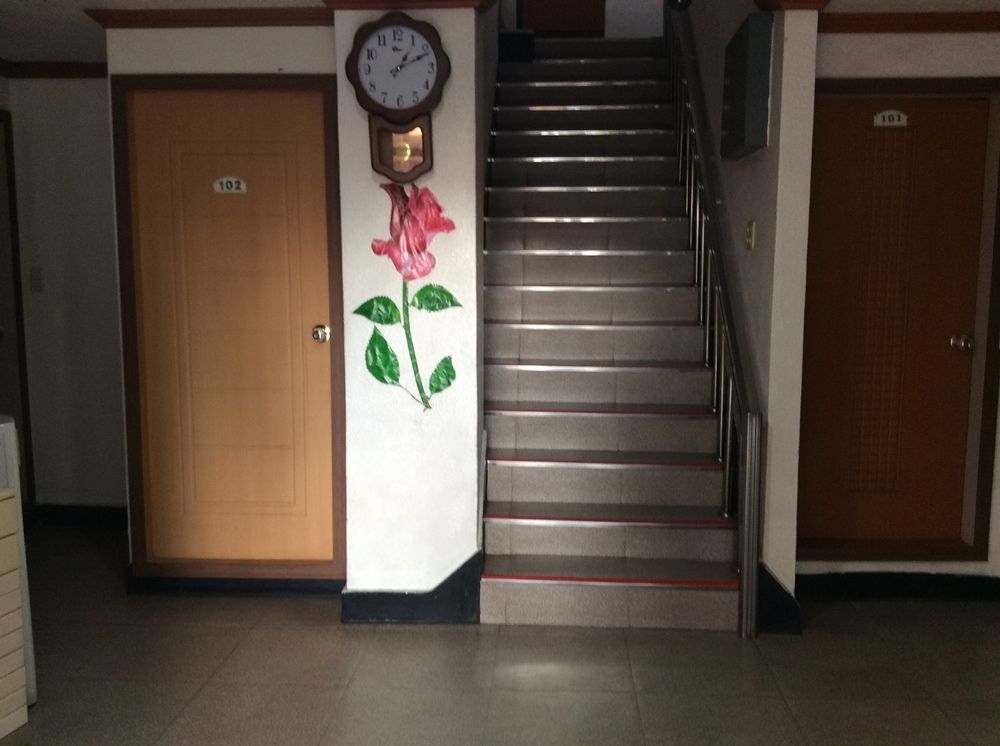 Busanjang Motel Экстерьер фото